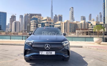 اللون الرمادي Mercedes EQA FULL ELECTRIC, 2022 للإيجار في دبي