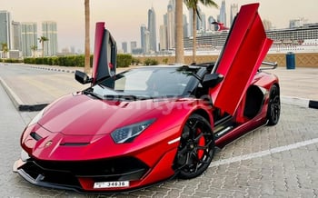 rojo Lamborghini Aventador Spyder, 2021 en alquiler en Dubai
