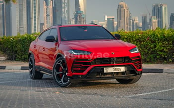 红色 Lamborghini Urus, 2020 在迪拜出租