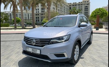 Blu MG RX5, 2022 noleggio a Dubai