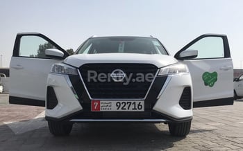 أبيض Nissan Kicks, 2021 للإيجار في دبي