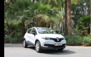 白色 Renault Captur, 2018 迪拜汽车租凭