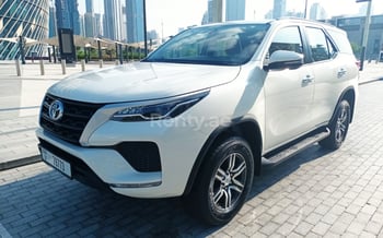 White Toyota Fortuner, 2022 for rent in Dubai