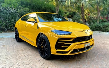 黄色 Lamborghini Urus, 2019 迪拜汽车租凭