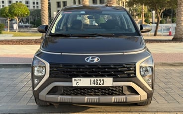 Affitta Hyundai Stargazer (Nero), 2025 a Abu Dhabi