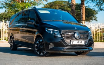 Alquile Mercedes V300 Avantgarde Extra Long (Negro), 2025 en Sharjah