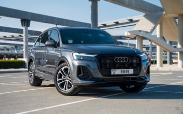 Hiring Audi Q7 (Grey), 2025 in Dubai