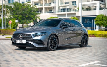 İşe alım Mercedes A200 (Gri), 2025 Dubai'de