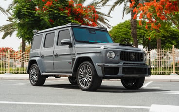 Louer Mercedes G63 AMG (Grise), 2025 &agrave; Abu Dhabi