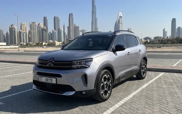 Alquile Citroen C5 Aircross (Plata), 2025 en Sharjah