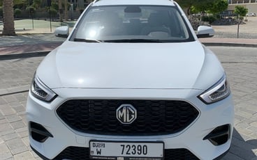 Huren van MG ZS (Wit), 2025 in Ras Al Khaimah