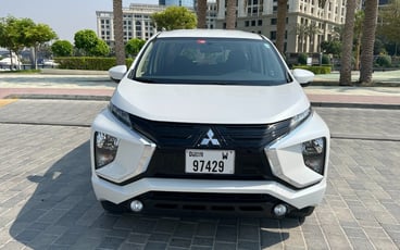 Affitta Mitsubishi Xpander (Bianca), 2025 a Dubai