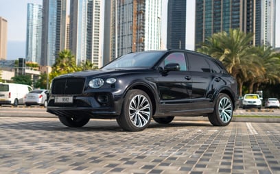 Bentley Bentayga (Negro), 2022 alquiler por horas en Dubai
