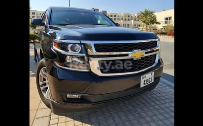 Chevrolet Suburban (Черный), 2018 для аренды в Дубай