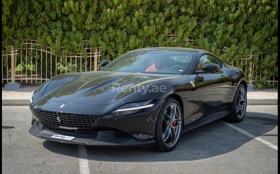 Ferrari Roma (Noir), 2021 à louer à Dubai