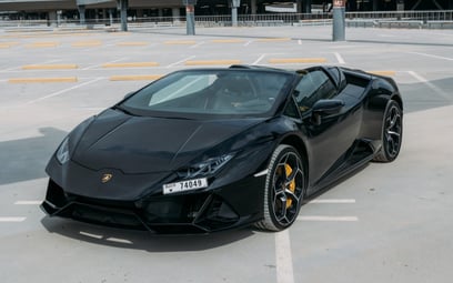 Lamborghini Evo Spyder (Schwarz), 2023  zur Miete in Dubai