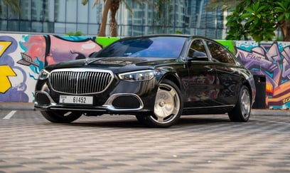 إيجار مرسيدس مايباخ S580 (أسود), 2023 في الشارقة