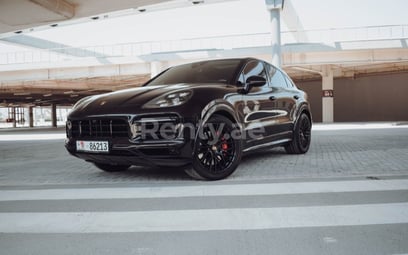 Porsche Cayenne (Schwarz), 2021  zur Miete in Dubai