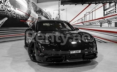 Porsche Taycan Turbo (Черный), 2021 для аренды в Дубай