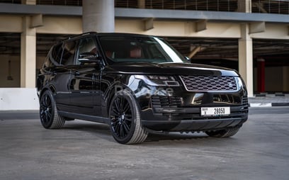 Range Rover Vogue (Negro), 2020 para alquiler en Abu-Dhabi