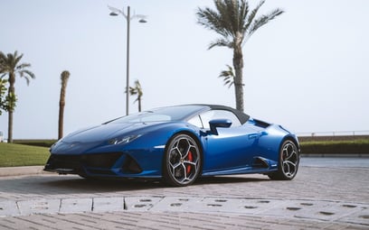 Lamborghini Evo Spyder (Blauw), 2021 te huur in Sharjah
