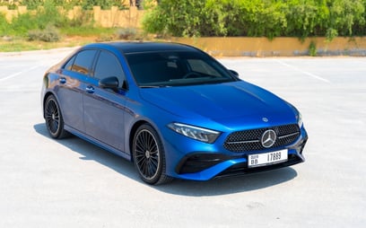 Mercedes A200 (Bleue), 2025 &agrave; louer &agrave; Abu Dhabi