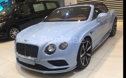 Bentley GTC (Bleu Foncé), 2016 à louer à Dubai