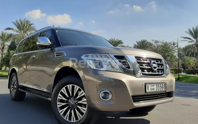 Nissan Patrol V6 Platinum (Gris Oscuro), 2019 para alquiler en Dubai