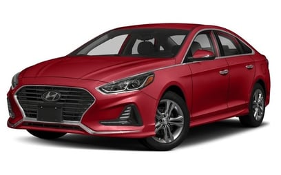 Hyundai Sonata (Rojo oscuro), 2018 para alquiler en Sharjah