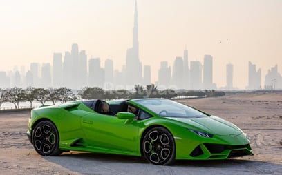 Lamborghini Evo Spyder (verde), 2022 in affitto a Dubai