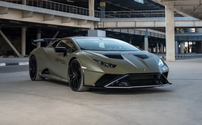 Lamborghini Huracan STO (绿色), 2023 - 哈伊马角租车租赁报价