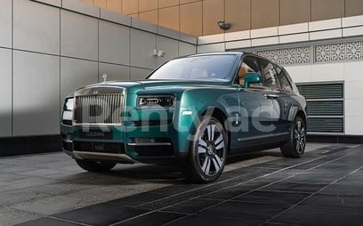 Rolls Royce Cullinan (verde), 2022 in affitto a Dubai