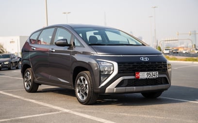 Hyundai Stargazer (Gris), 2024 para alquiler en Abu Dhabi