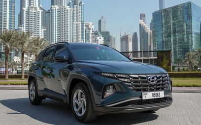 Hyundai Tucson (Gris), 2023 para alquiler en Sharjah