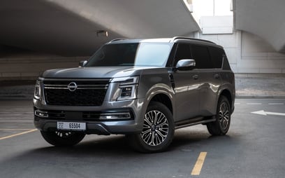 Nissan Patrol Platinum V6 (Grigio), 2025 in affitto a Abu Dhabi
