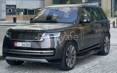 在迪拜 租 Range Rover Vogue (灰色), 2022