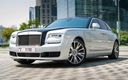 Rolls Royce Ghost (Gris), 2019 para alquiler en Abu-Dhabi