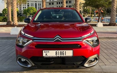 Citroen C4X Shine (Rouge), 2025 &agrave; louer &agrave; Duba&iuml;
