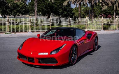 إيجار Ferrari 488 GTB (أحمر), 2019 في دبي