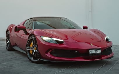 Ferrari 296 (Rood), 2023 te huur in Dubai