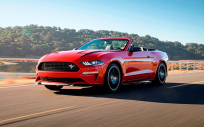 Ford Mustang V8 CONVERTIBLE GT500 SHELBY KIT (Rosso), 2022 in affitto a Dubai
