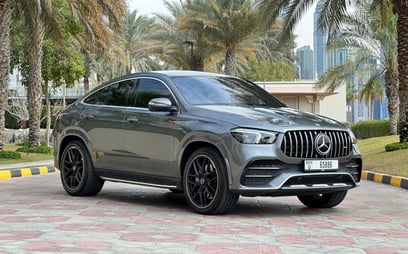 Mercedes GLE 53 AMG (Gris plateado), 2022 para alquiler en Dub&aacute;i