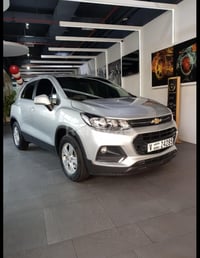 Chevrolet Trax (Серебро), 2018 для аренды в Дубай