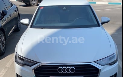 Audi A6 (Blanc), 2021 à louer à Dubai