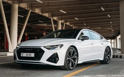 Audi RS7 (Weiß), 2023  zur Miete in Dubai
