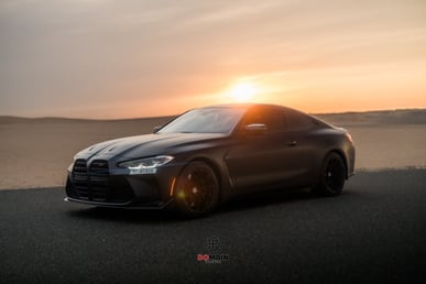 BMW M4 (Wei&szlig;), 2023 zur Miete in Abu Dhabi