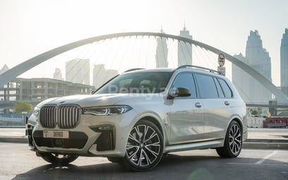 إيجار BMW X7 M50i (أبيض), 2021 في دبي