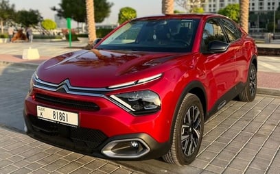 Citroen C4X Shine (Rouge), 2025 &agrave; louer &agrave; Duba&iuml;