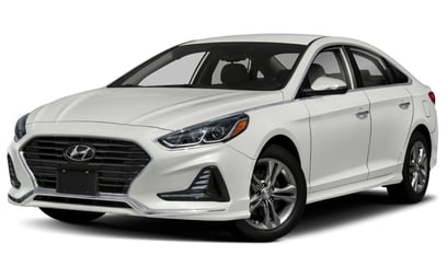 在沙迦 租 Hyundai Sonata (白色), 2020