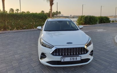 JAC J7 (Wei&szlig;), 2024 zur Miete in Sharjah